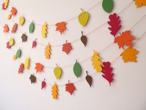 Thanksgiving Garland, Fall Leaf Garland, Fall Banner, Retro Living Rooms, Felt Leaves, Fall Garland, Diy Upcycling, Autumn Crafts, Fall Crafts For Kids