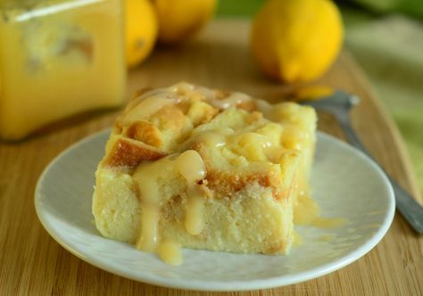 Lemon Curd Bread Pudding Lemon Curd Bread Pudding, Lemon Curd Bread, Lemon Bread Pudding Recipe, Lemon Bread Pudding, Lemon Curd Ice Cream, Perfect Lemon Bars, Creme Brulee Desserts, Pudding Cakes, Bread Puddings