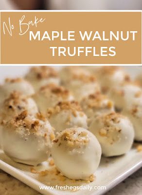 No Bake Maple Cookies, Maple Truffles, Fudge Truffles, Walnut Ice Cream, Candy Fudge, Maple Cookies, Maple Syrup Recipes, Syrup Recipes, Holiday Desserts Table