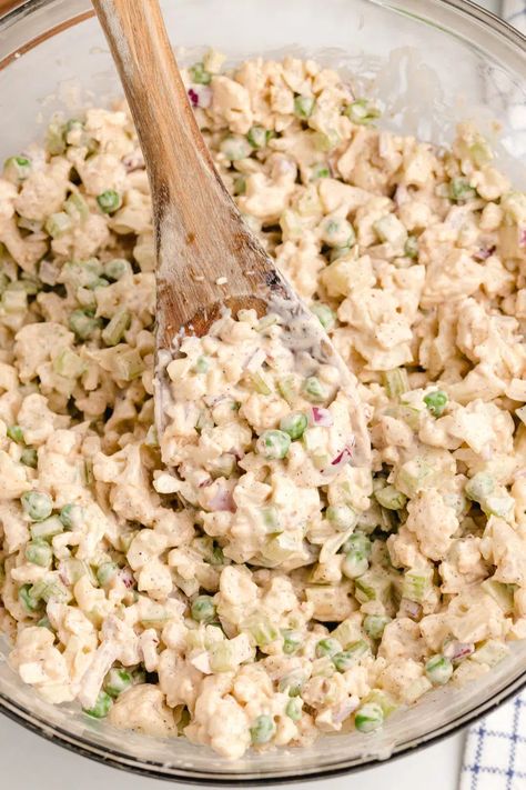 Cauliflower Salad, Low Carb Sides, Low Carb Side Dishes, Pasta Salad Italian, Pasta Salads, Old Bay, Best Side Dishes, Favorite Side Dish, Cauliflower Recipes