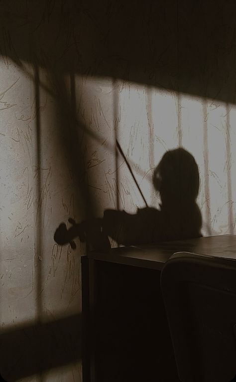 Classic Music Aesthetic Wallpaper, Moody Music Aesthetic, Quiet Music Aesthetic, Classical Music Aesthetic Violin, Music Prodigy Aesthetic, Music Magic Aesthetic, Classical Music Aesthetic Wallpaper, Violin Aesthetic Vintage, Lute Aesthetic