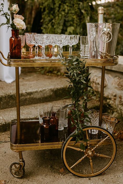 Vintage garden wedding bar trolley | Image by Berivans World Wedding Bar Cart, Parisian Elopement, Hanging Floral Decor, Upcycled Wedding, Parisian Garden, Wedding Toss, Parisian Wedding, Origami Wedding, Diy Wedding Ideas