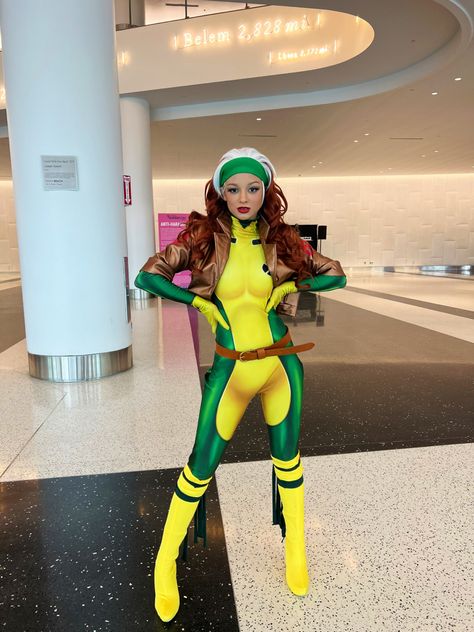 Rogue X Men cosplay by me! X Men Cosplay, Rogue X Men, Rogue Cosplay, Marvel Rogue, Men Cosplay, Male Cosplay, Cute Cosplay, Cosplay Outfits, X Men