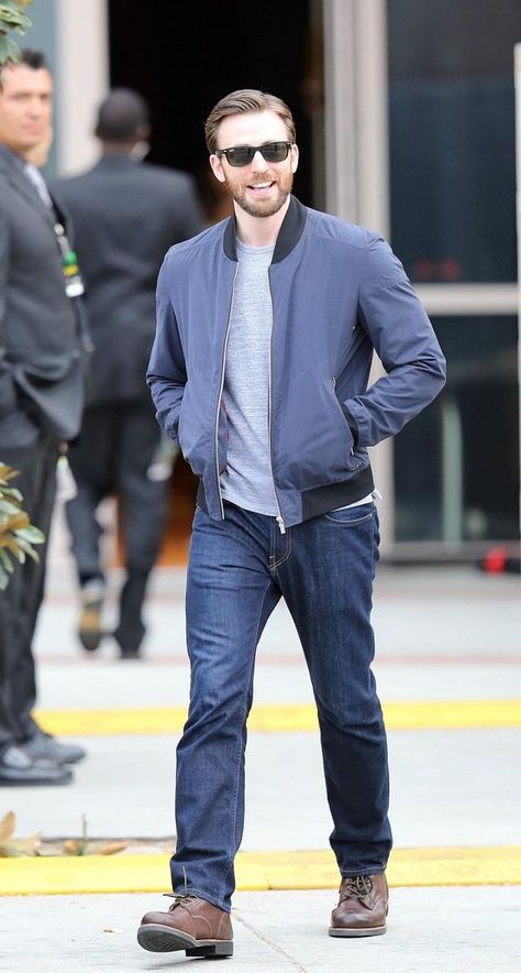 Chris Evans Outfits, Dad Outfits, Christopher Robert Evans, Chris Roberts, Stylish Men Wear, Christopher Evans, Robert Evans, Mens Fashion Blazer, Chris Evans Captain America