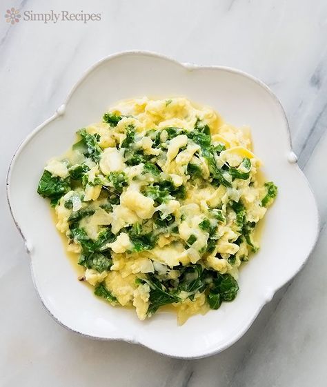 Scrambled Eggs with Kale and Mozzarella Eggs With Spinach, Cheesy Scrambled Eggs, Soft Foods Diet, Scrambled Eggs With Spinach, Scrambled Eggs Recipe, Mozzarella Recipes, Soft Foods, Soft Food, Simply Recipes