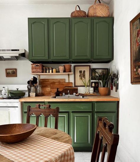 White Cabinets Green Walls, House Minimal, One Year Later, Minimal Living, Green Walls, Little Cottage, Cottage Kitchen, Green Kitchen, White Cabinets