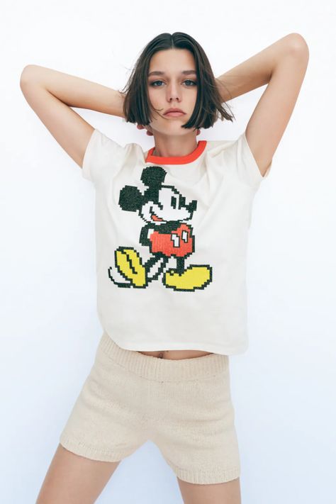 Zara Tshirts, Mickey Tshirt, Mickey Mouse Tshirt, Zara Disney, Zara Looks, Peanuts T Shirts, Mickey Mouse T Shirt, Mickey Mouse Shirts, Disney T