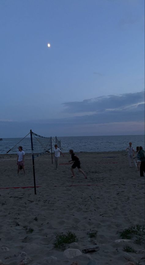 Outdoor Volleyball Aesthetic, Volleyball At Night, Beach Volley Aesthetic, Sweden Summer Aesthetic, Volleyball Aesthetic Wallpaper, Sweden Wallpaper, Summer Volleyball, Volleyball Vibes, Night Volleyball