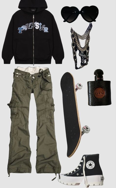 2010 Skater Aesthetic, Skater 2000s Aesthetic, Women Skater Outfits, Masc Y2k Outfits, Skater Girl Outfits Grunge 90s, 2000 Skater Style, 2000s Older Brother Core Outfits, Skater Girl Outfits 90's, 2000s Skater Girl