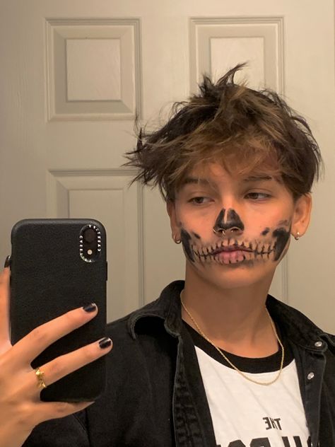 Halloween Makeup Looks Guys, Halloween Boy Face Paint, Skeleton Face Makeup Man, Easy Boys Halloween Makeup, Holloween Makeup Men, Skeleton Boy Makeup, Easy Men Halloween Makeup, Halloween Men Makeup Easy, Halloween Guy Makeup