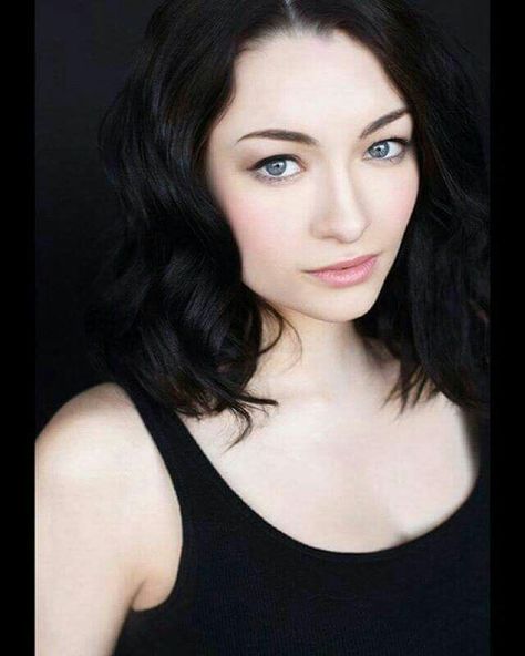 Picture of Jodelle Ferland Jodelle Ferland, Bio Birthday, Heart Pumping, Headshots Women, Canadian Actresses, Young Actresses, Pretty Faces, Actrices Hollywood, Female Celebrities