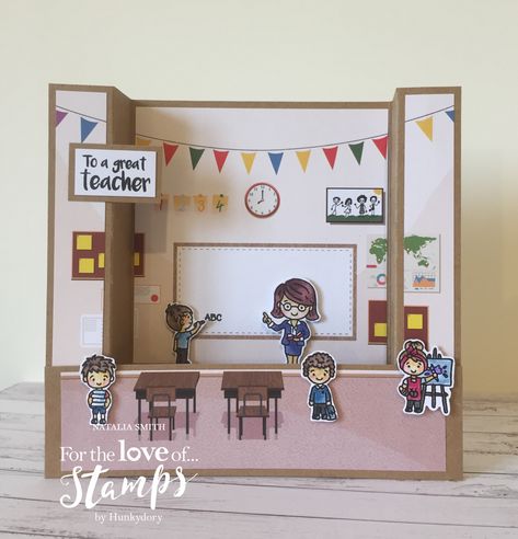 Miniature Classroom, Hearts Paper Crafts, Pop Up Frame, Pop Out Cards, Tarjetas Pop Up, Asian Cards, Cardboard Model, Teachers Day Card, Bridge Card