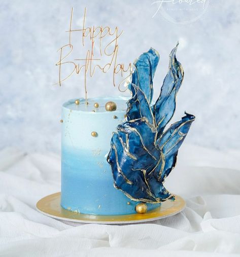 Cakes With Sails, Rice Paper Sails Cake, Rice Paper Cake Decorations, Sail Cake, Golden Birthday Cakes, Professional Cake Decorating, Simple Cakes, There's No Tomorrow, Baked Dessert