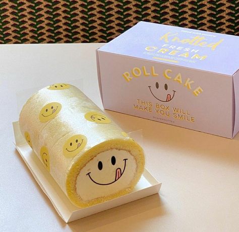 Are you looking for a Minimalist Business Logo for your brand or company identity?Yes!! You are at the right place now. Cake Roll Packaging, Roll Cake Packaging, Kek Lapis, Swiss Roll Cake, 귀여운 음식 그림, Korean Cake, Homemade Baking, Company Identity, Bakery Packaging