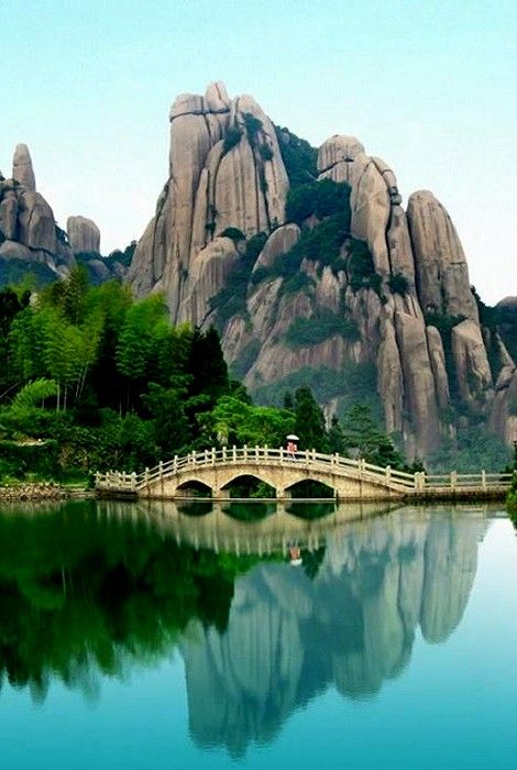 Ivory Mountain China, Landscape China, Catch Flights, Chinese Landscape, Countries Around The World, Book Ideas, Dream Vacations, Beautiful World, Mount Rushmore