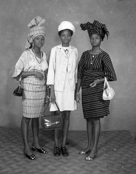 Fashion From The 50s, 60s & 70s - Fashion - Nigeria Yoruba Fashion, Seydou Keita, Vintage Africa, 1960s Party, Mode Retro, 60s 70s Fashion, Three Women, Vintage Black Glamour, Look Retro