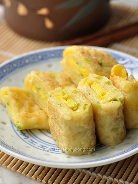 Egg Pancake Rolls, Chinese and Taiwanese Breakfast Taiwanese Breakfast, Chinese Breakfast, Pancake Roll, Egg Pancake, Clean Eating Soup, Taiwanese Cuisine, Potato Flour, Taiwan Food, No Egg Pancakes