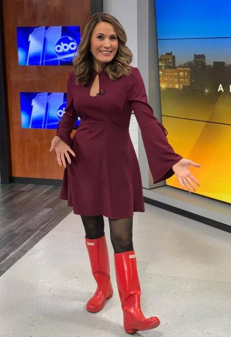 THE APPRECIATION OF BOOTED NEWS WOMEN BLOG : WTVD'S AMBER RUPINTA IS READY FOR THE RAIN IN RED IN RALEIGH-DURHAM Ladies Wellies, Womens Rubber Boots, Semi Formal Attire, Hunter Wellies, Wellies Boots, Anorak Jacket, Rubber Boots, Photos Of Women, Formal Attire