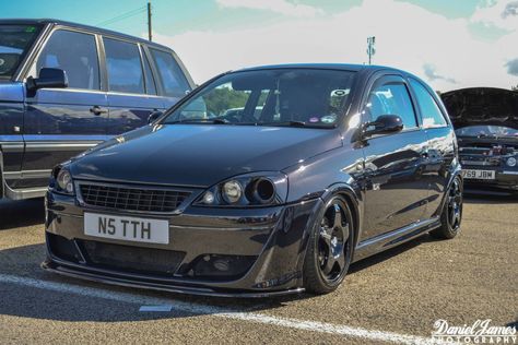 #Vauxhall #Corsa (SR) #Modified #Slammed #Bagged #BlackOnBlack Chevy Pop, Benz 190e, Corsa Wind, Mercedes Benz 190e, Chevrolet Corsa, R34 Gtr, Porsche 964, Vauxhall Corsa, Car Ideas