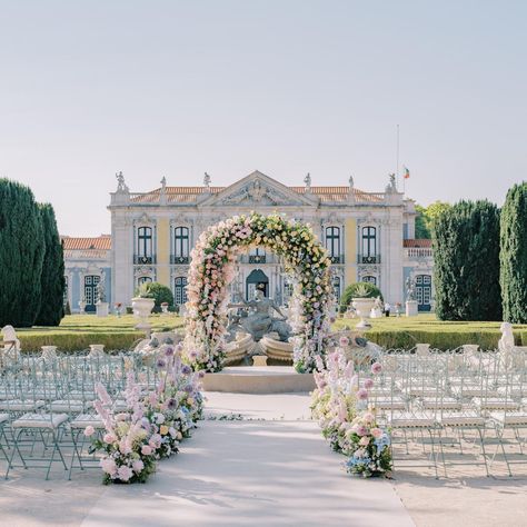 Sneak peek from last week's destination wedding at Palácio de Queluz with an incredible crew of creatives: Event Planning, Design & Florals @sofianascimentostudios Photography @loveismyfavoritecolor Rentals & Furniture @therentalfactorypt Stationery @prettie.weddingdesign @parquesdesintra Spring Destination Wedding, Portugal Destination Wedding, Palace Wedding Decor, Stage Reference, Portugal Wedding Venues, Portuguese Wedding, Wedding Portugal, Regency Wedding, Luxury Weddings Reception