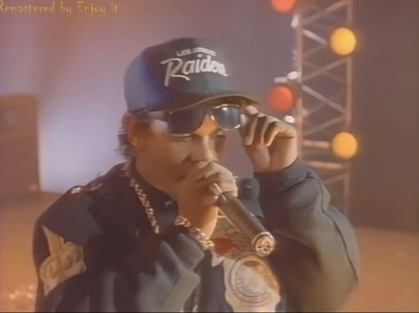 Eazy-E Old Rap Aesthetic, Classic Rap Aesthetic, 90s Old School Rap Wallpaper, Eazy E And Tomica, Eazy E Edits, Eazy E Video Edits, Gangsta Rapper, Rappers Aesthetic, Gangsta Rap Hip Hop