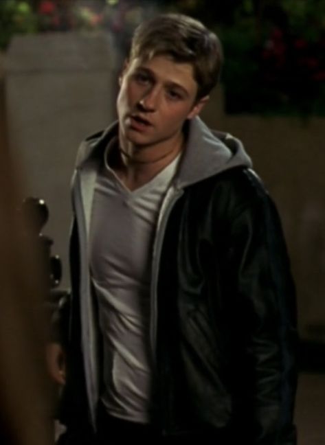 Ryan Atwood The Oc, Ryan Atwood Icon, Ryan The Oc, Ryan Oc, The Oc Ryan, Suits Season 1, The Oc Season 1, Ryan Atwood, 2000s Shows