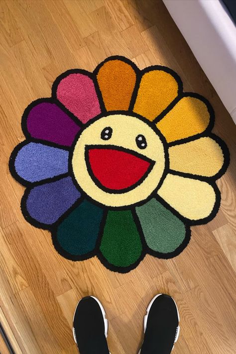 Takashi Murakami Flower Rug, Takashi Murakami Rug, Murakami Flower Rug, Rug Bedroom Aesthetic, Takashi Murakami Flower, Tufting Ideas, Smiley Flower, Murakami Flower, Rug Tufting