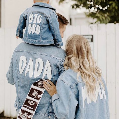 Big Brother Jean Jacket, Big Brother Announcement Beach, Baby No 2 Announcement, Fall Baby 2 Announcement Ideas, Winter Pregnancy Announcement Baby 2, Pregnancy Announcement With Big Brother, Big Brother Announcement Second Baby, Baby Brother Announcement, Second Baby Pregnancy Announcement