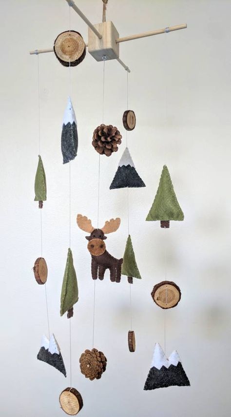 Diy Baby Mobile Boy, Moose Nursery, Nursery Baby Boy, Boy Mobile, Outdoor Nursery, Baby Mobile Felt, Boy Nursery Themes, Woodland Mobile, Diy Baby Mobile