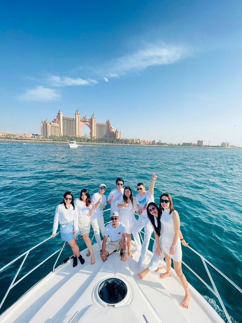 yacht cruise dubai Yacht Group Photo, Yacht Party Aesthetic, Bbq Platters, Boat Poses, Luxury Yacht Party, Poses Group, Dubai Yacht, Best Yachts, Inspiring Places