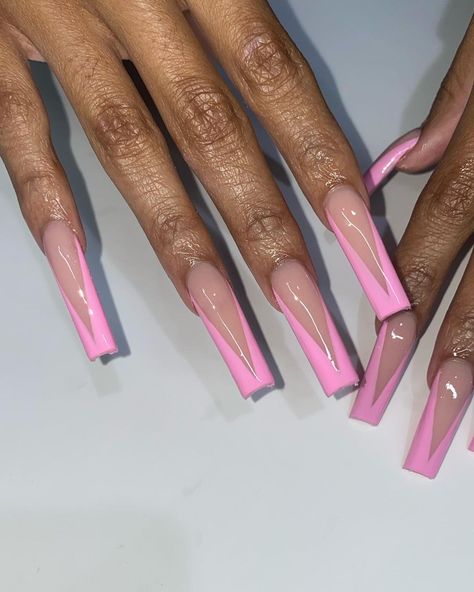 Bratz Nails, Bday Plans, Valentine Nails Pink, Gold Acrylic Nails, How To Cut Nails, Cute Acrylic Nail Designs, Short Square Acrylic Nails, Pink Acrylic Nails, Junior Year