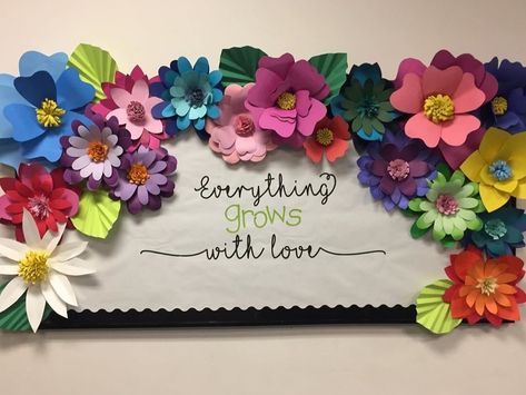 Kindness Blooms Here Bulletin Board, 3d Flower Bulletin Boards, Flower Bulliten Board Ideas, Bulletin Board With Flowers, Spring Decorations For School, Paper Flowers Classroom Decor, Paper Flower Bulletin Board Ideas, Flowers Classroom Decorations, Spring Murals For School