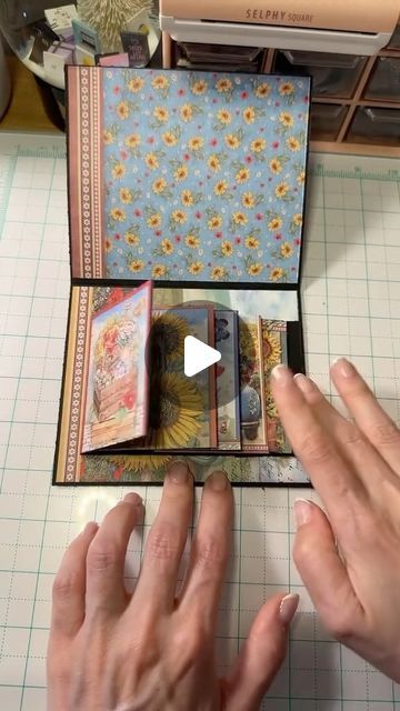 Stamperia Cards Tutorials, Scrapbook Pull Tab, How To Make Scrapbook Tutorials, Scrapbook Tutorial Step By Step, Stamperia Paper Scrapbooking, Simple Scrapbooking Layouts, Pop Up Tutorial, Origami Scrapbook, Diy Mini Album Tutorial