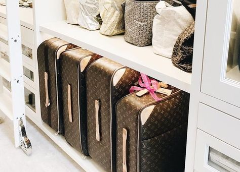 Luggage Storage Ideas Closet, Elegant Dressing, Suitcase Storage, Walk In Closet Design, Bedroom Closet Design, Dressing Rooms, Handcrafted Furniture, Dressing Area, Design Consultation