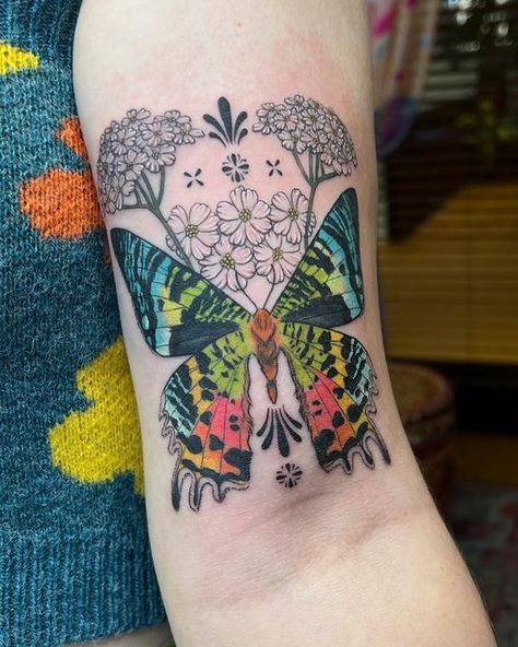 Sunset Moth Tattoo, Yarrow Flower, Sunset Moth, Moth Tattoo, First Tattoo, Butterfly Tattoo, Geometric Tattoo, Flower Tattoo, Moth