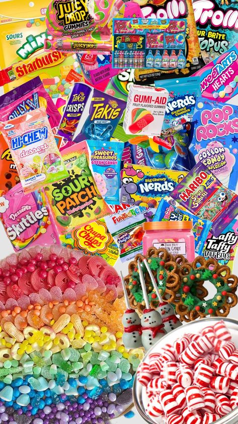 Candy! 😋 Yummy Type Of Aesthetics, Candy Drinks, Fun Sleepover Ideas, Sleepover Ideas, Sour Candy, Candy Shop, Chocolate Candy, Christmas Wishlist, Movie Night