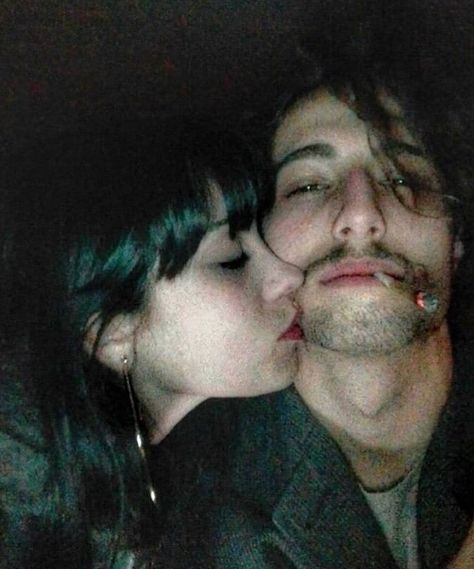 Grunge Couple, Requiem For A Dream, Crystal Castles, Damiano David, Tattoo Aftercare, Couples Vibe, Foto Tips, My Kind Of Love, The Love Club