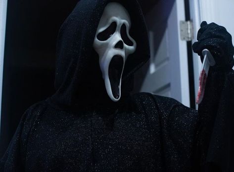 Aesthetic Scream, Ghostface Aesthetic, Scream Horror Movie, Ghost Face Mask, Scream 1, Scream Franchise, Ghostface Scream, Horror Movie Icons, Slasher Movies