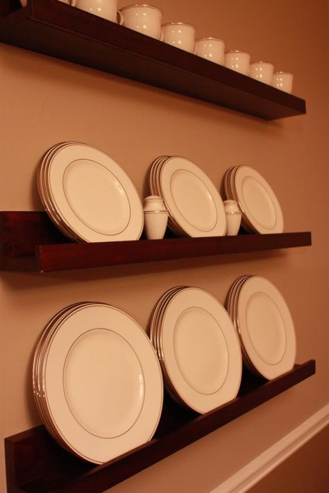 Use picture ledge to display china in kitchen?  (Ikea or Pottery Barn makes ledges that should work) Display China, Kitchen Ikea, Dish Display, China Storage, Diy Dining Room, The Ledge, Diy Dining, Picture Ledge, China Display