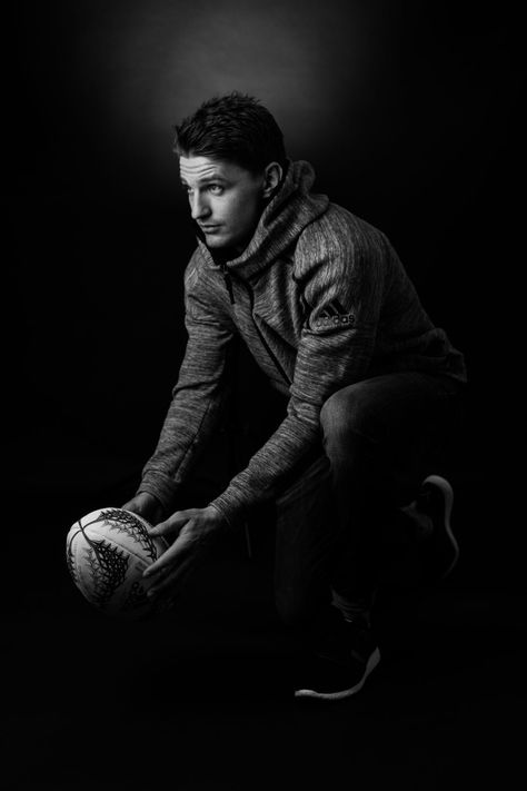 Beauden Barrett, Nz All Blacks, Rugby Games, New Zealand Rugby, Rugby Boys, All Blacks Rugby, Rugby Sport, Rugby Team, Sport Inspiration