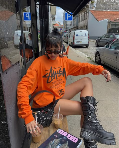 @irisloveunicorns Summer Fits Streetwear, Look 2023, Y2k Street Style, Street Style Outfits Casual, Orange Streetwear, Fits Streetwear, Fits Inspo, Spring Fashion Trends, Baddie Outfits Casual