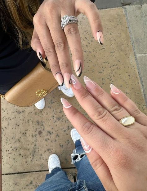 Nails For Best Friends Matching, Friend Nails Matching, Nails To Match With Your Best Friend, Duo Nail Ideas, Matching Nail Inspo For Best Friends, Best Friend Nails Ideas Matching, Matching Friend Nails, Uñas Matching Bff, Bff Nails Designs Best Friends