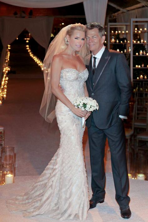 Beautiful, exactly what I want my wedding dress to look like! Mohamed Hadid, Celebrity Wedding Photos, Yolanda Foster, Weddings Dress, Yolanda Hadid, David Foster, Celebrity Bride, Celebrity Wedding Dresses, Housewives Of Beverly Hills