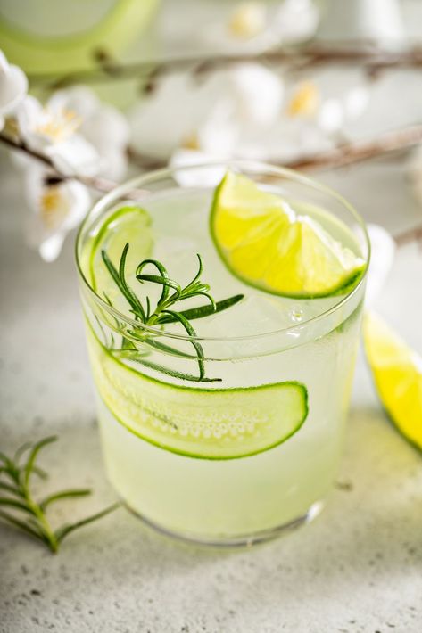 Recipe: Cucumber Gin Gimblet Gin Tonic Recetas, Coconut Water Cocktail, Cucumber Gimlet, Recipe Cucumber, Gimlet Recipe, Cucumber Lemon Water, Easy Mocktail Recipes, Flavoured Gin, Keto Cocktails