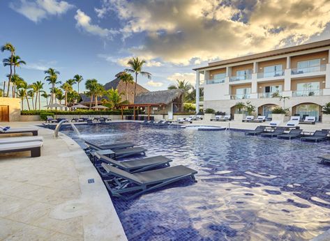 Royalton Punta Cana, Wave Hotel, Royalton Riviera Cancun, Marriott Bonvoy, Riviera Cancun, All Inclusive Resort, Romantic Escapes, Beach Adventure, Romantic Getaway