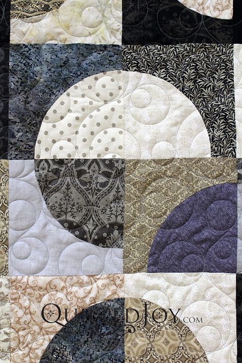 Lots And Lots Of Quarter Circles! | Quilted Joy Quarter Circle Quilt Patterns, Half Circle Quilt Patterns, Circle Quilting Designs, Quilt With Circles, Quilt Circles Pattern, Patchwork Techniques, Circle Quilt Patterns, Anni Downs, Circle Quilts