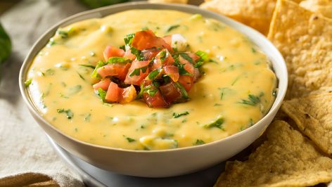 The Pioneer Woman's Signature Queso Dip Ingredient Spicy Queso Dip, Cheesy Dip Recipes, Cashew Dip, Spicy Queso, Nacho Dip, The View From Great Island, Queso Dip Recipes, Queso Recipe, Queso Cheddar