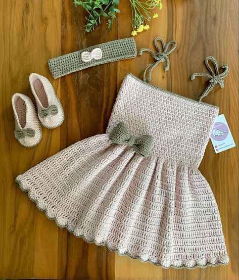 how to crochet easy baby frock/dress for 3/4 year #Crochet Vestidos Bebe Crochet, Crochet Toddler Dress, Crochet Baby Costumes, Baby Dress Pattern, Crochet Summer Dresses, Crochet Baby Dress Pattern, Baby Frock Pattern, Crochet Toddler