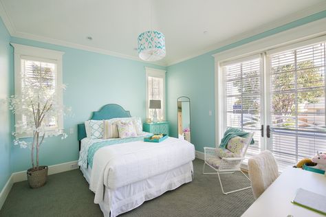 Blue Coastal Dream | Beach House Decor Ideas | Seafoam green blue bedroom Aqua Bedroom Ideas, Aqua Bedrooms, House Bedroom Ideas, Shabby Chic Bedroom Furniture, Beach House Bedroom, House Of Turquoise, Tropical Home Decor, Coastal Bedrooms, Beach Bedroom