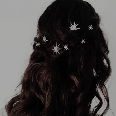 Starlight Wedding, Acotar Aesthetic, Star Accessories, Stars In The Night Sky, Feyre Archeron, Fall Ball, Ball Aesthetic, Yule Ball, Bradley James